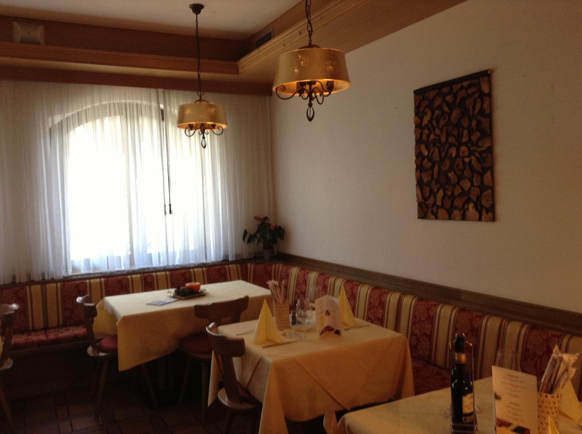 Hotel Daniela Мерано Екстериор снимка