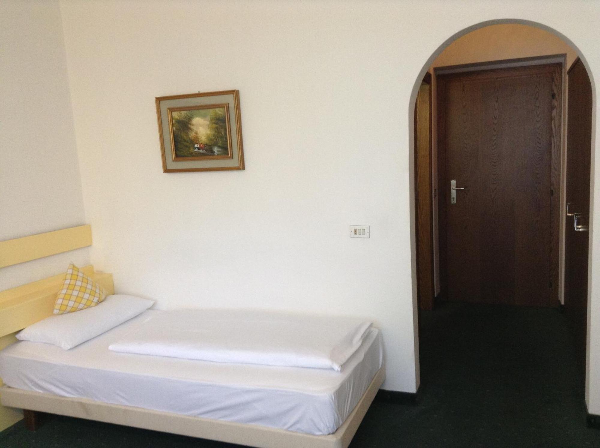 Hotel Daniela Мерано Екстериор снимка
