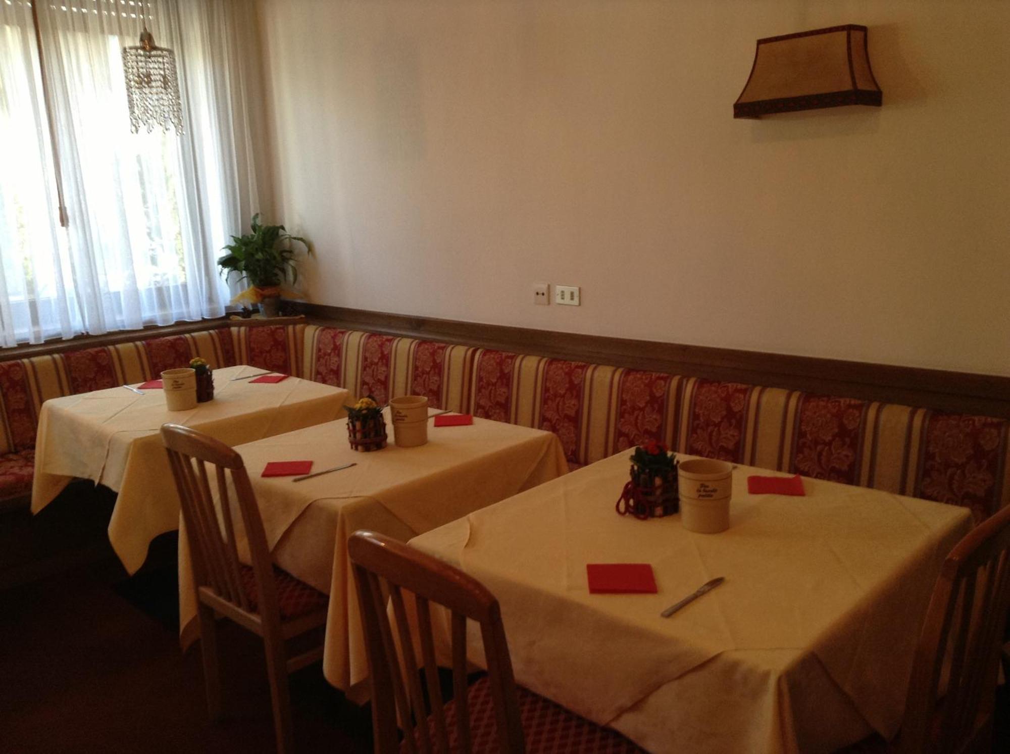 Hotel Daniela Мерано Екстериор снимка
