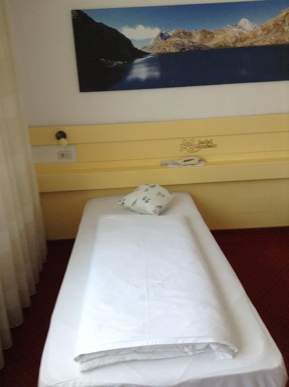 Hotel Daniela Мерано Стая снимка
